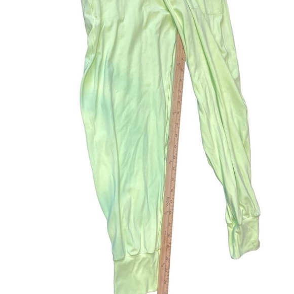 Offline by Aerie Real Me Jogger High Rise Relaxed Legging Sharp Green Sz M - Picture 9 of 10